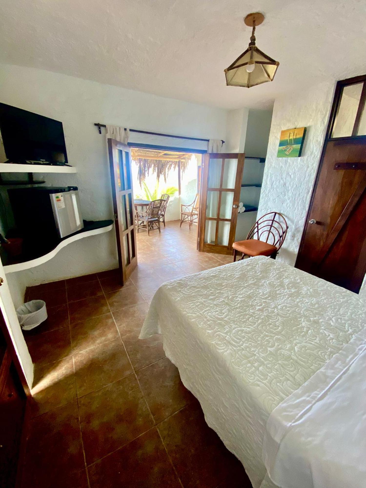 Hotel Smiling Crab Canoas de Punta Sal Exteriér fotografie