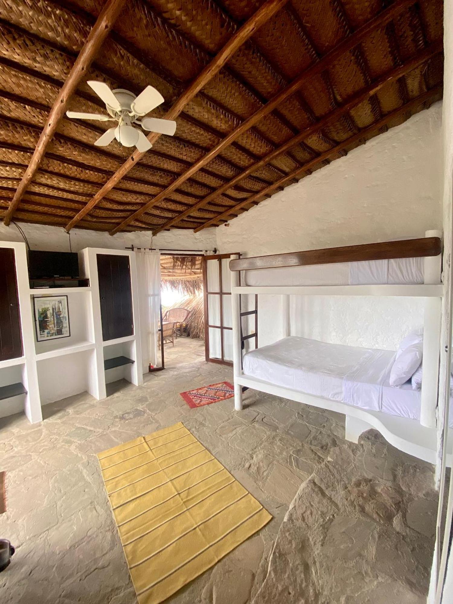 Hotel Smiling Crab Canoas de Punta Sal Exteriér fotografie