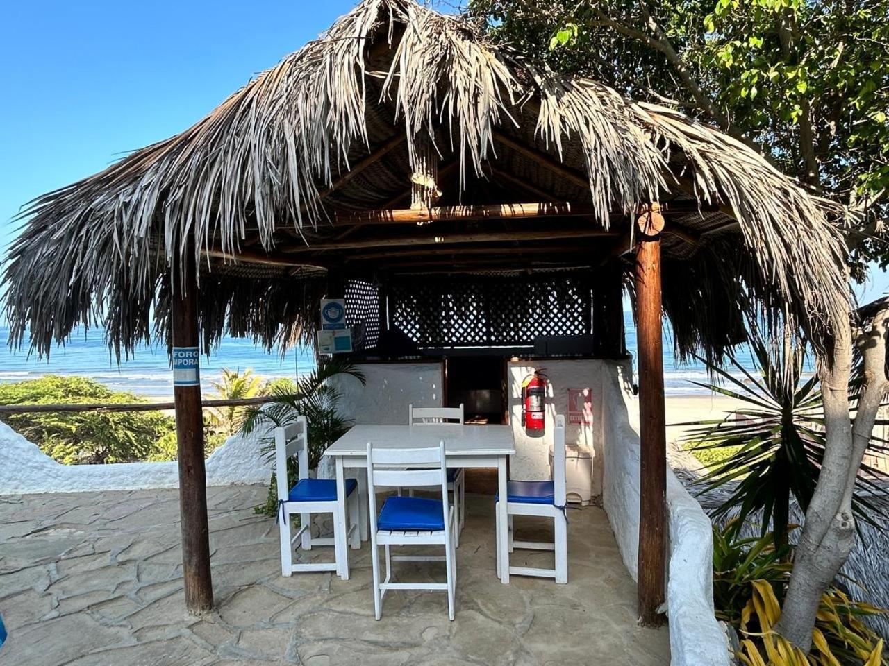 Hotel Smiling Crab Canoas de Punta Sal Exteriér fotografie